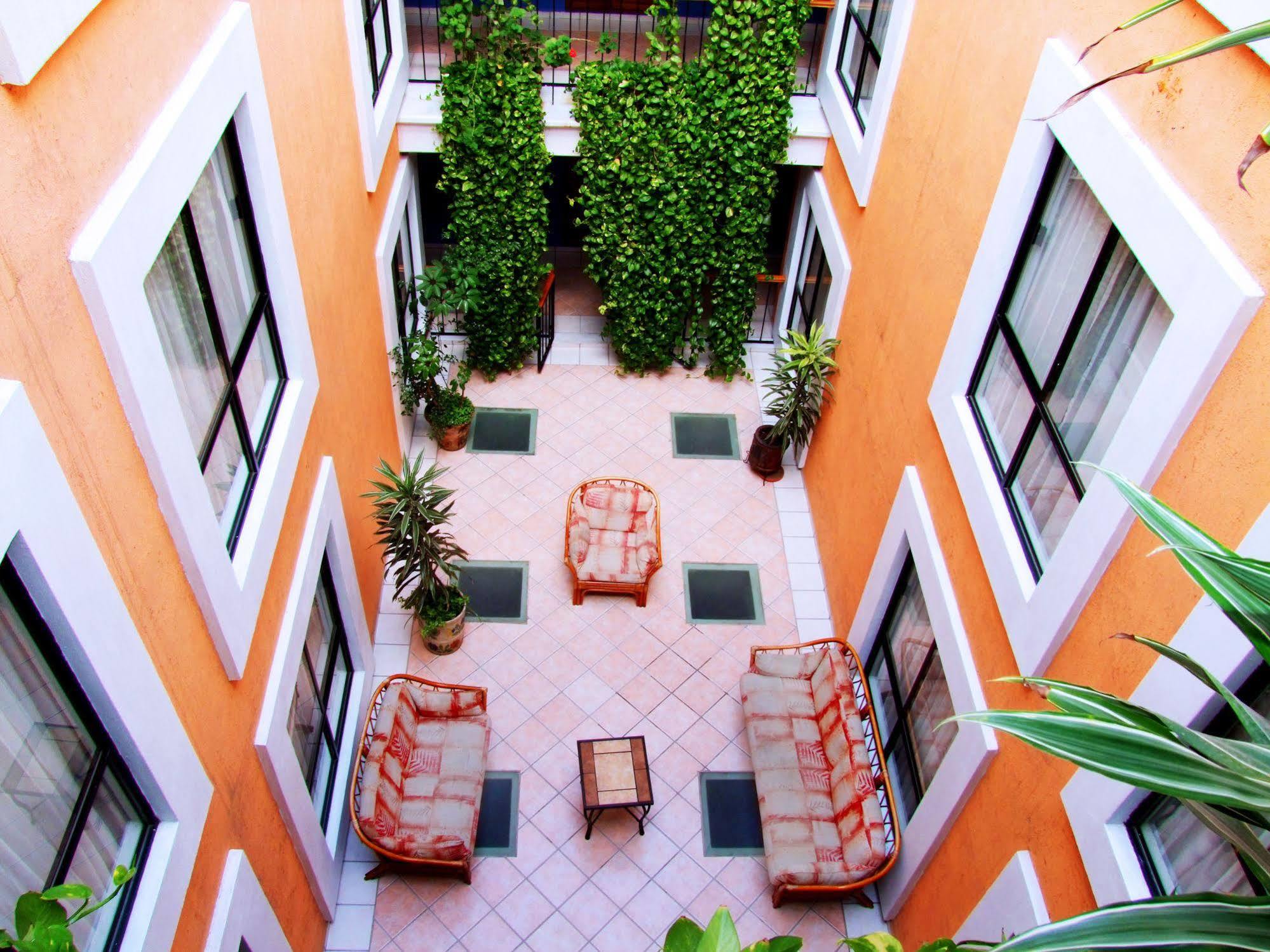 Hotel Oaxaca Dorado, Oaxaca Exterior photo